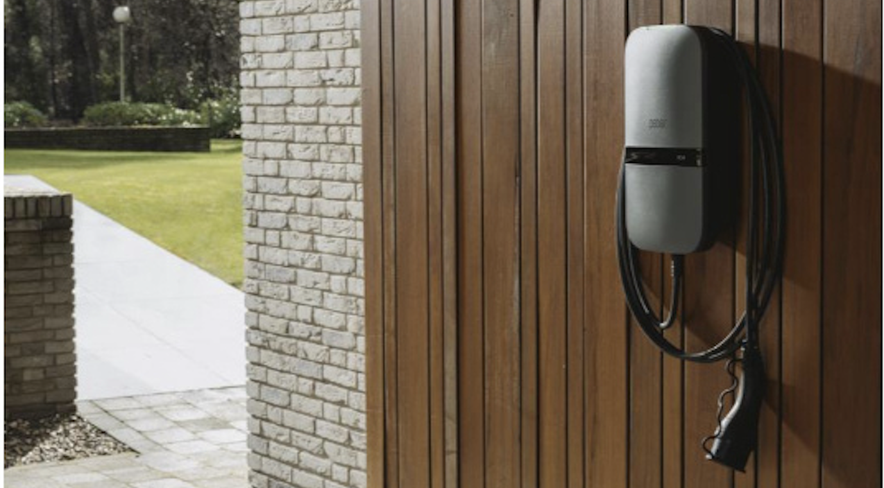 Laadpaal met vaste of losse kabel: wat is de beste keuze voor jouw thuislaadstation?